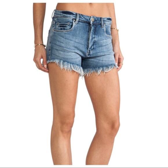 BLANK NYC -High Waist Fray Jizzneyland Denim Short - Picture 1 of 7